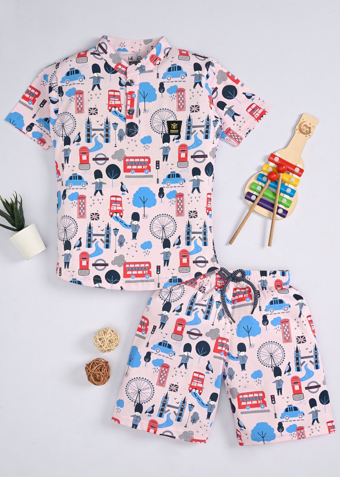 Iconic London Half Sleeves T-Shirt & Shorts Set | Pink
