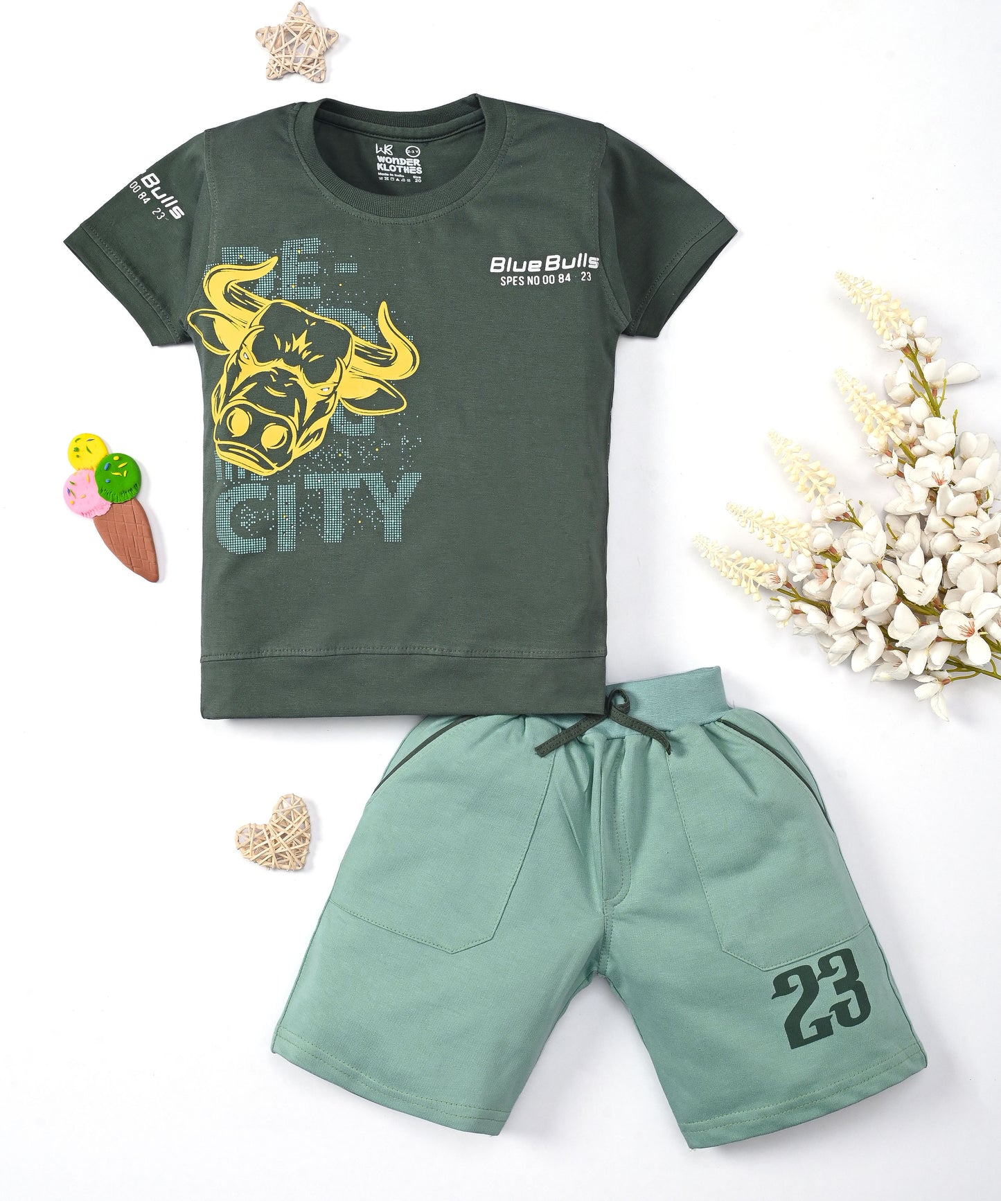 Bulls City Half Sleeves T-Shirt & Shorts Set | Green