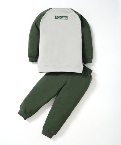 Focus Raglan Full Sleeves Sweatshirt and Joggers Set | Green