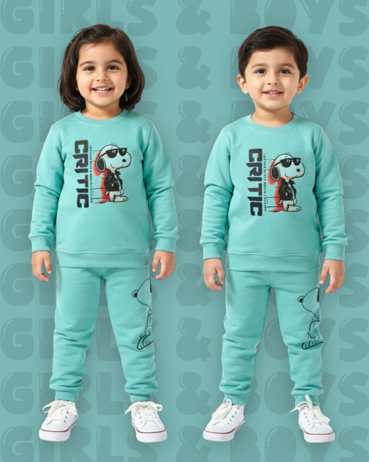 Critic Snoopy Full Sleeves Sweatshirt and Joggers Set | Green