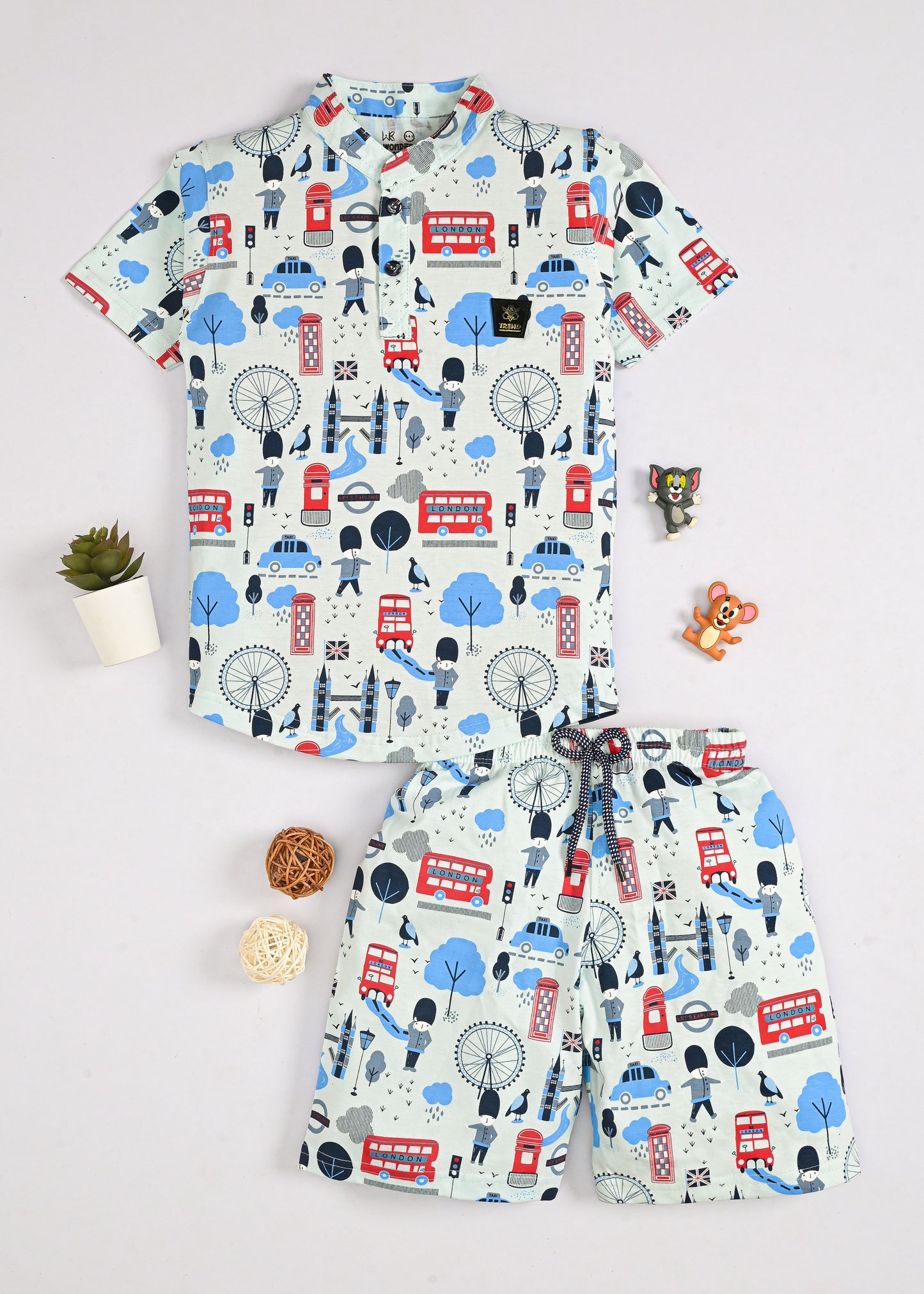 Iconic London Half Sleeves T-Shirt & Shorts Set | Pale Green