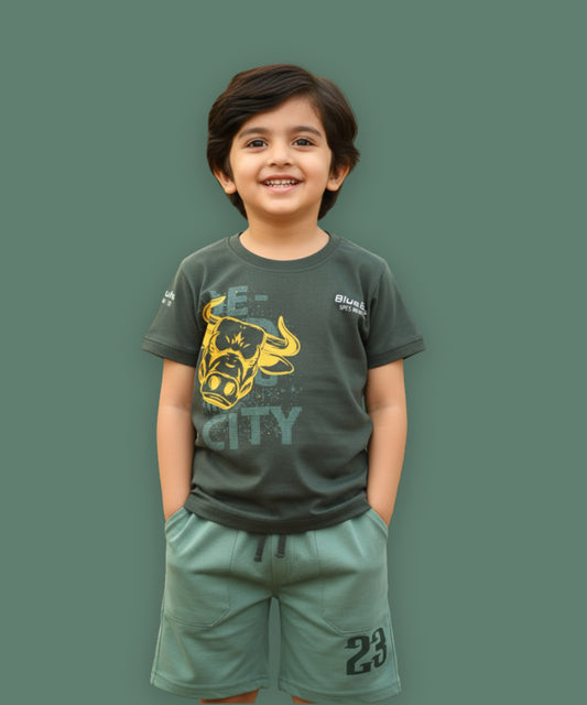 Bulls City Half Sleeves T-Shirt & Shorts Set | Green