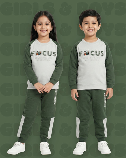 Focus Raglan Full Sleeves Sweatshirt and Joggers Set | Green